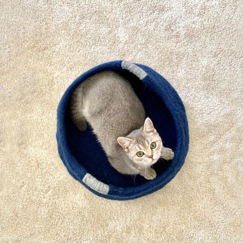 Handgefertigter Haustierkorb Hellgrau – Filzkorb für Katzen & kleine Hunde.