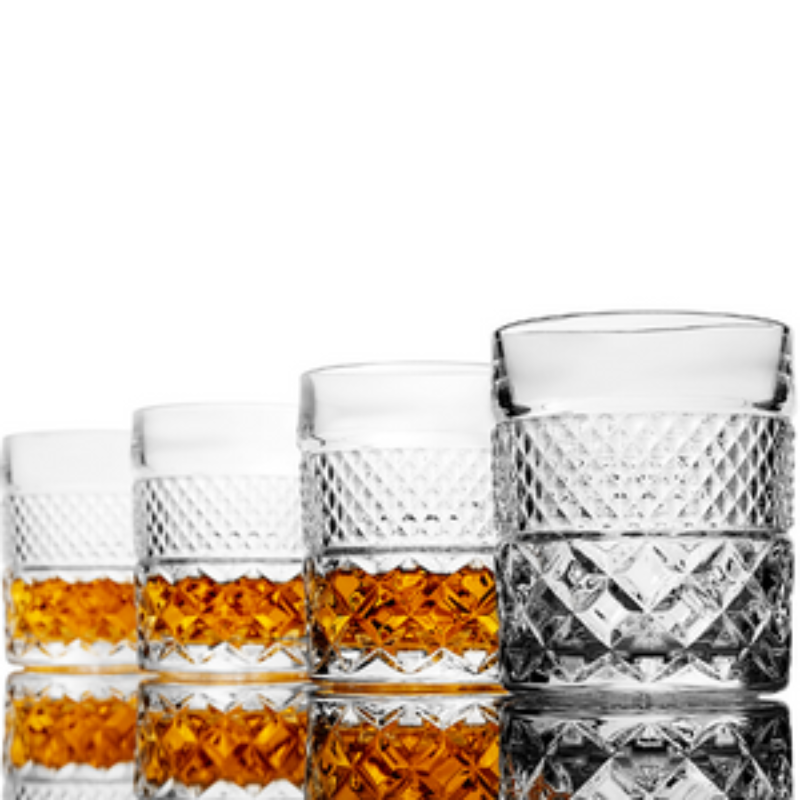 Whiskey Dekanter Geschenkset mit 4 Gläsern & Granit Kühlsteinen 650 ml