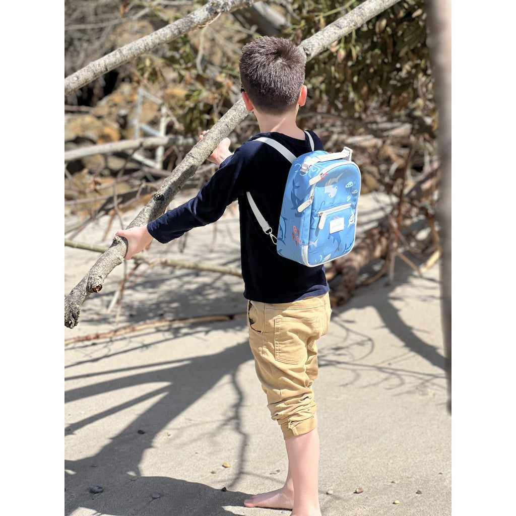 Play & Store Kinder-Lunchtasche Sands – isolierte Lunchbag als Rucksack & Umhängetasche