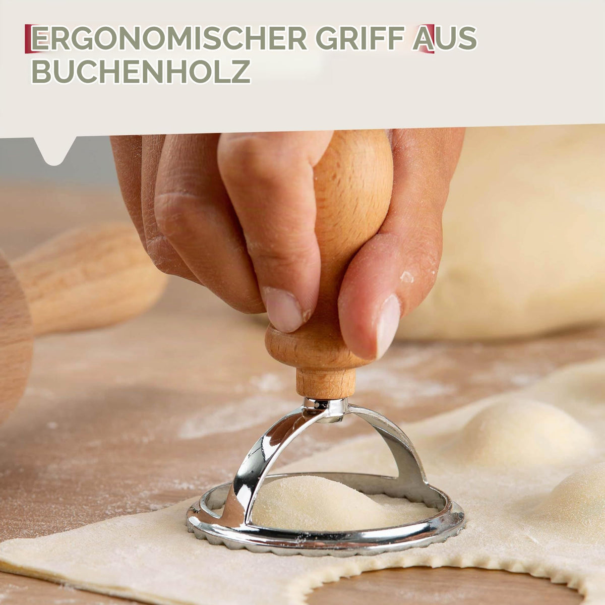 Fackelmann Ravioli Ausstecher 6,5 cm Rund Geriffelt Holzgriff Pizza & Pasta