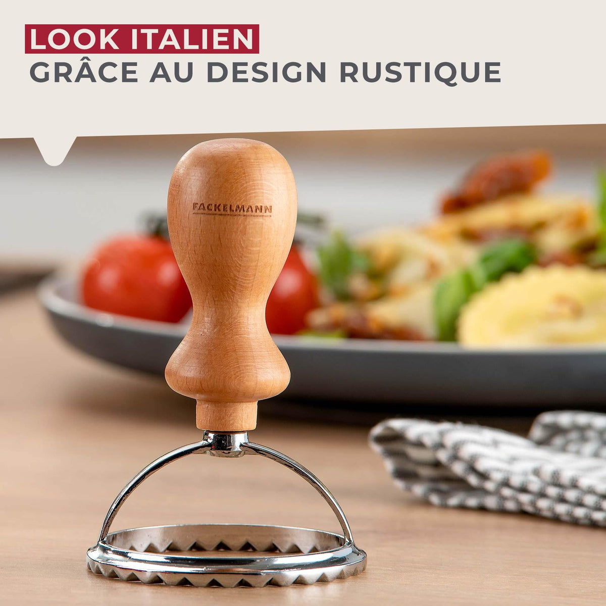 Fackelmann Ravioli Ausstecher 6,5 cm Rund Geriffelt Holzgriff Pizza & Pasta