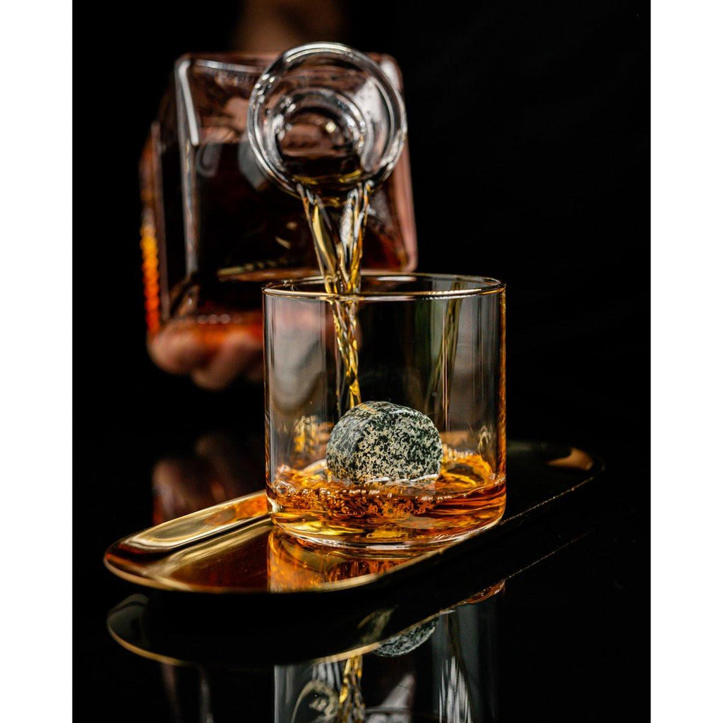 The Gentleman's Set – Cigar Aficionado Geschenkset mit Zigarrenaschenbecher & Whiskysteinen.