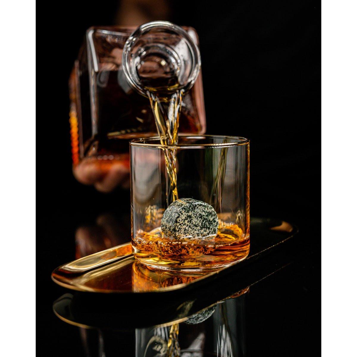 The Gentleman's Set – Cigar Aficionado Geschenkset mit Zigarrenaschenbecher & Whiskysteinen.