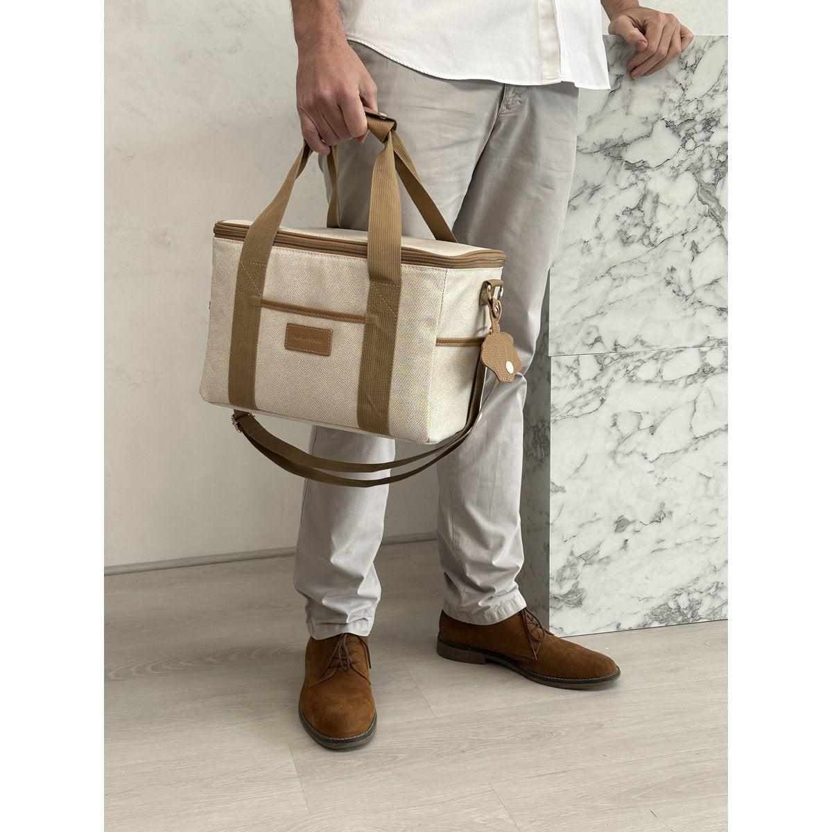 Premium Lunchbag Kamel – elegante isolierte Lunchtasche mit Schulterriemen.