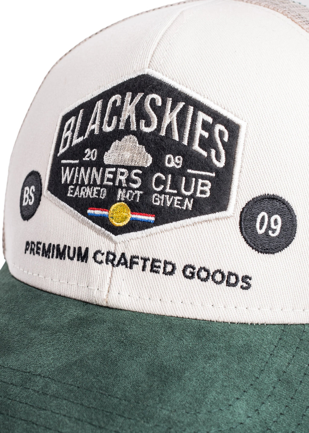 Winners Club Trucker Cap – Sportliche Cap mit Mesh-Rückseite und Statement-Design