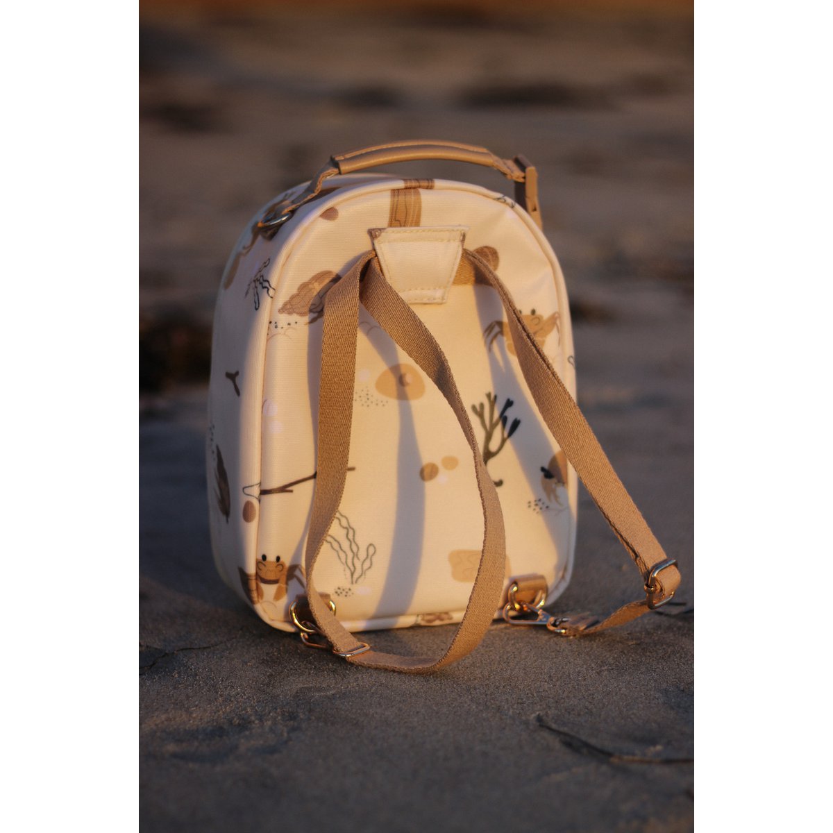 Play & Store Kinder-Lunchtasche Sands – isolierte Lunchbag als Rucksack & Umhängetasche