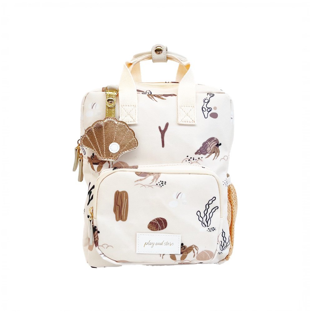 Play & Store Mini-Rucksack Weiß – Kinderrucksack mit Brustgurt & Flaschenfach.