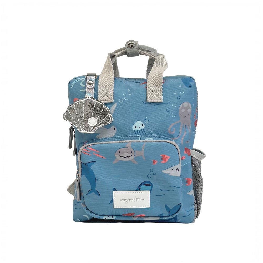 Play & Store Mini-Rucksack Weiß – Kinderrucksack mit Brustgurt & Flaschenfach.