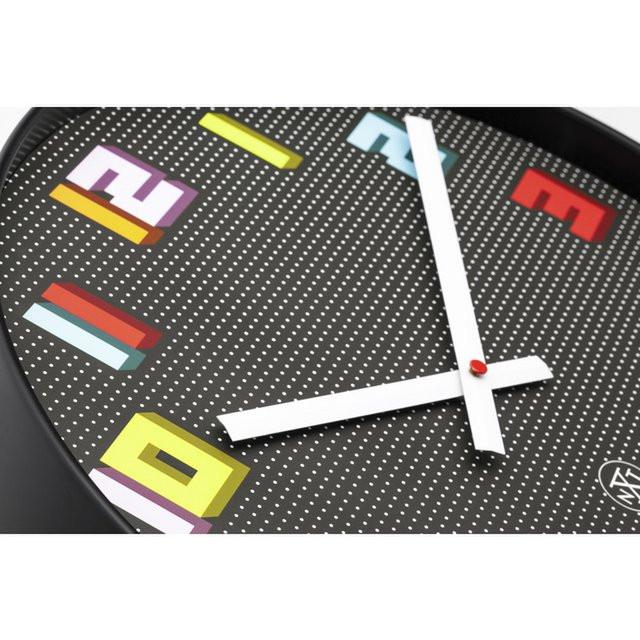 nXt Wanduhr Game 35 cm – Gaming Uhr im 8-Bit Retro Design.