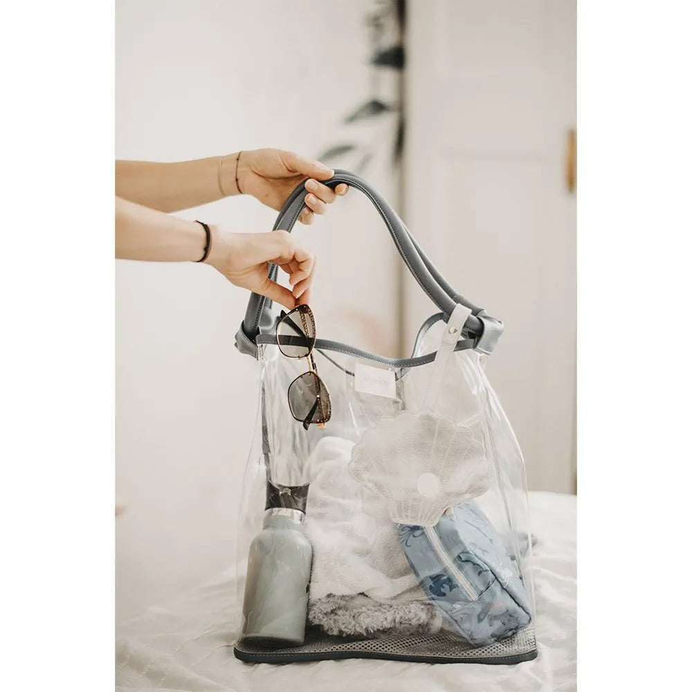 Play & Store Strandtasche – große transparente Badetasche mit Netzboden.